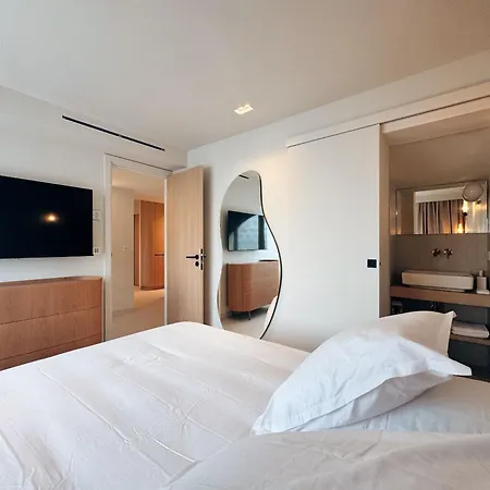 La Corniche Pieds Dans L Eau Villa *