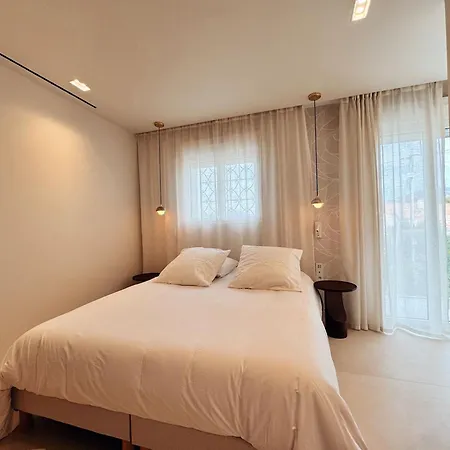 La Corniche Pieds Dans L Eau Villa *