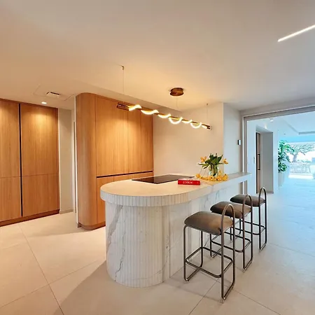 Villa La Corniche Pieds Dans L Eau Les Issambres