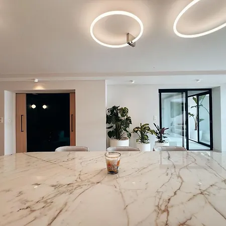 La Corniche Pieds Dans L Eau * Les Issambres