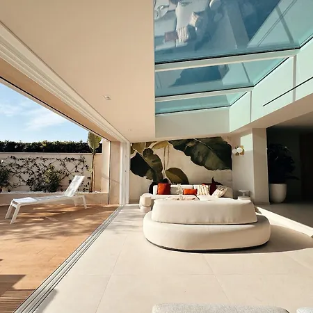 La Corniche Pieds Dans L Eau * Les Issambres