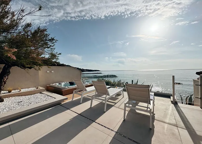 Villa La Corniche Pieds Dans L Eau